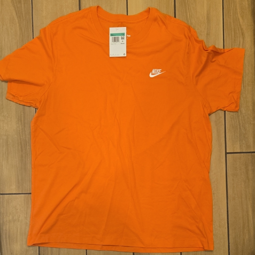 Nike Men's Short-Sleeve Tee with White Swoosh (Color: Magic Umber